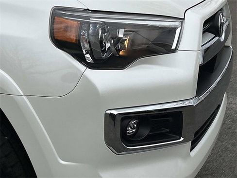 Used 2022 Toyota 4Runner Limited image 10