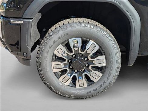 New 2026 GMC Sierra 2500 Denali w/ Denali Reserve Package image 18