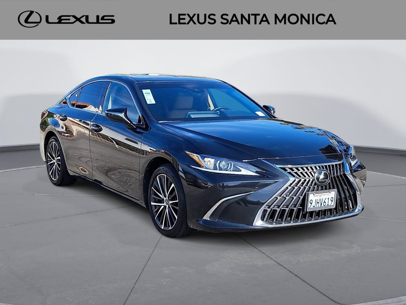 Used 2024 Lexus ES 350 w/ Premium Package FWD image 3