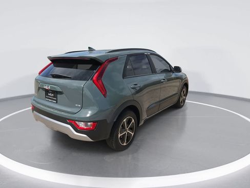 New 2026 Kia Niro EX FWD image 8