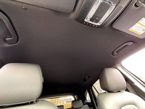 Certified 2022 Mercedes-Benz GLA 250 4MATIC image 17