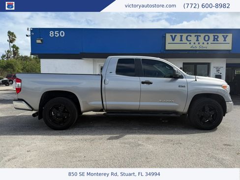 Used 2017 Toyota Tundra SR5 w/ SR5 Upgrade Package image 2