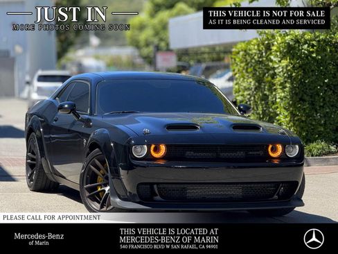 Used 2022 Dodge Challenger SRT Hellcat RWD image 1