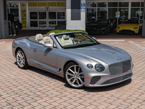 Used 2022 Bentley Continental GT image 20