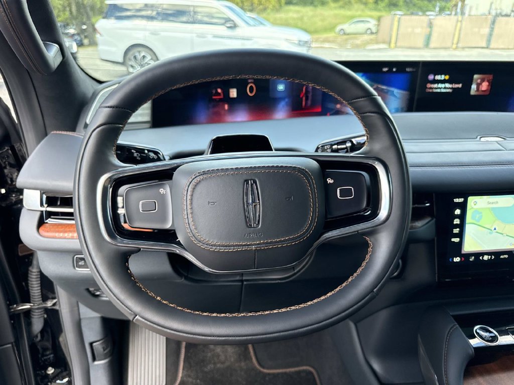 New 2027 Lincoln Navigator Black Label AWD/4WD image 28
