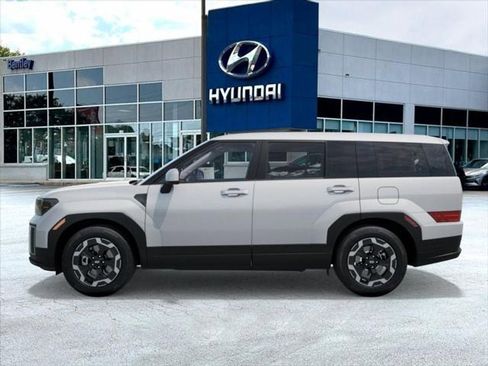 New 2025 Hyundai Santa Fe SE image 3