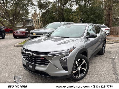 Used 2025 Chevrolet Trax RS w/ Driver Confidence Package image 1