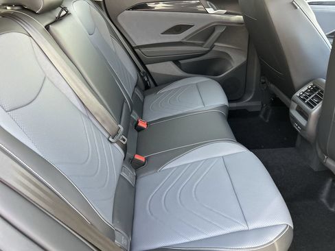 New 2026 Volkswagen Tiguan SE FWD image 9
