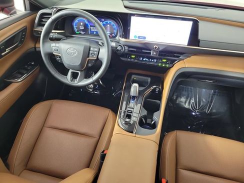 Used 2025 Toyota Crown Signia AWD/4WD image 15
