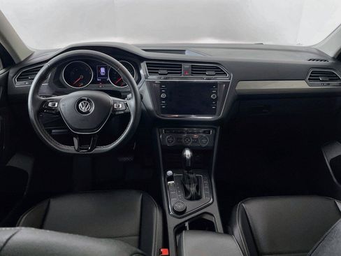 Used 2021 Volkswagen Tiguan SE AWD/4WD image 29