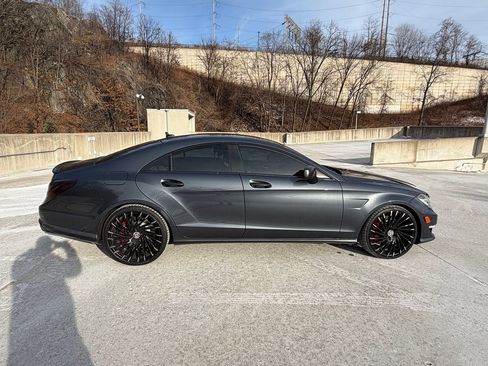 Used 2013 Mercedes-Benz CLS 63 AMG image 4