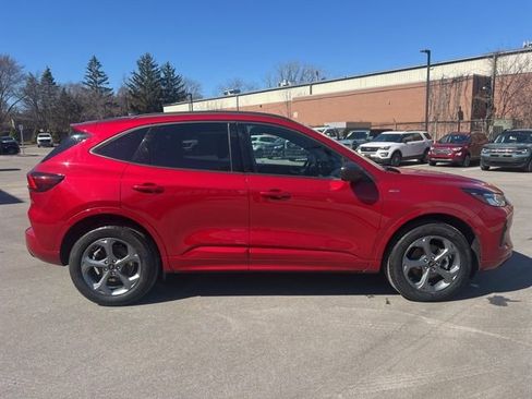 Used 2023 Ford Escape ST-Line w/ Tech Pack #1 AWD/4WD image 4
