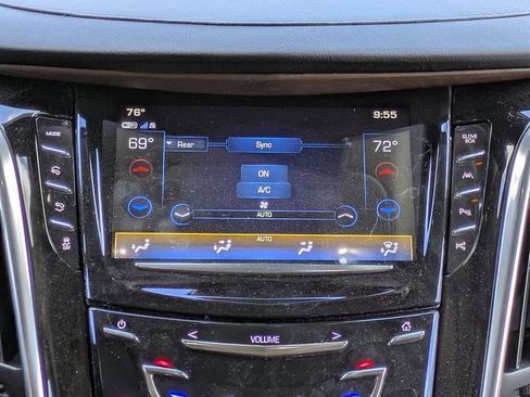 Used 2020 Cadillac Escalade Luxury image 19