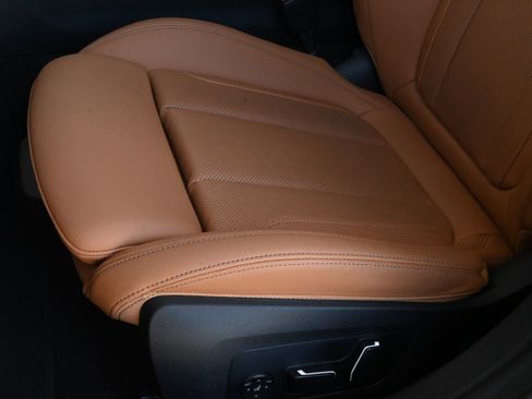 Used 2026 BMW M440i RWD image 28