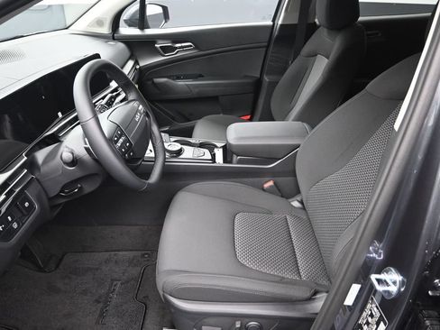 New 2027 Kia Sportage S FWD image 13