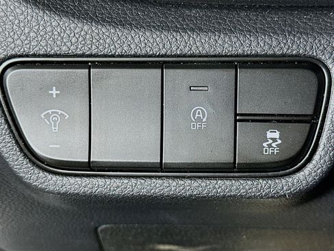 Used 2025 Kia Seltos S image 17