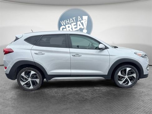 Used 2017 Hyundai Tucson Sport w/ Cargo Package image 10