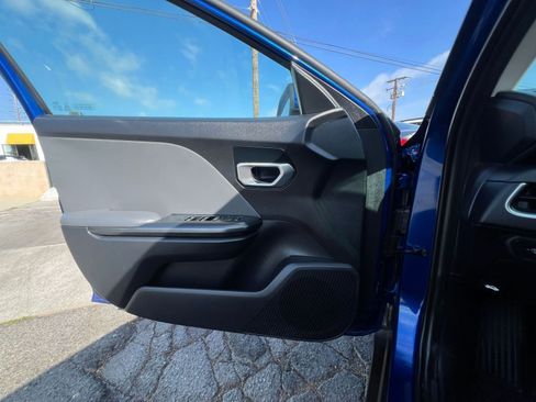 Used 2025 Kia K4 FWD image 20