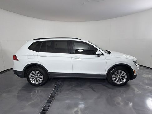 Used 2018 Volkswagen Tiguan S FWD image 4