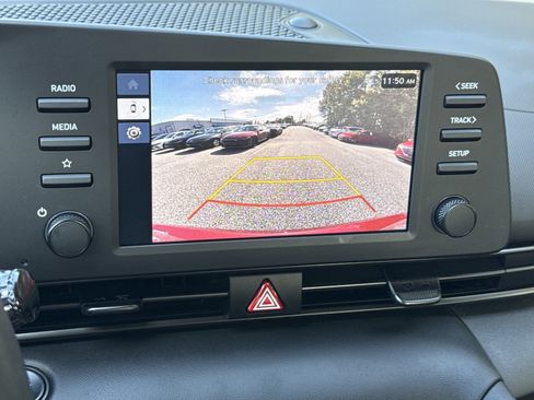 Certified 2025 Hyundai Elantra Sport image 23