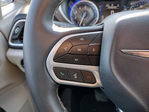 Used 2024 Chrysler Voyager LX image 23