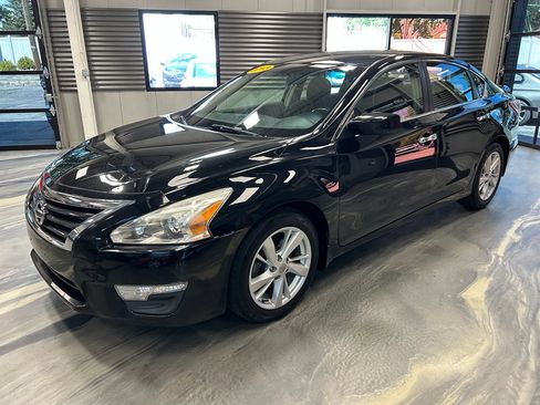 Used 2013 Nissan Altima 2.5 SV FWD image 31