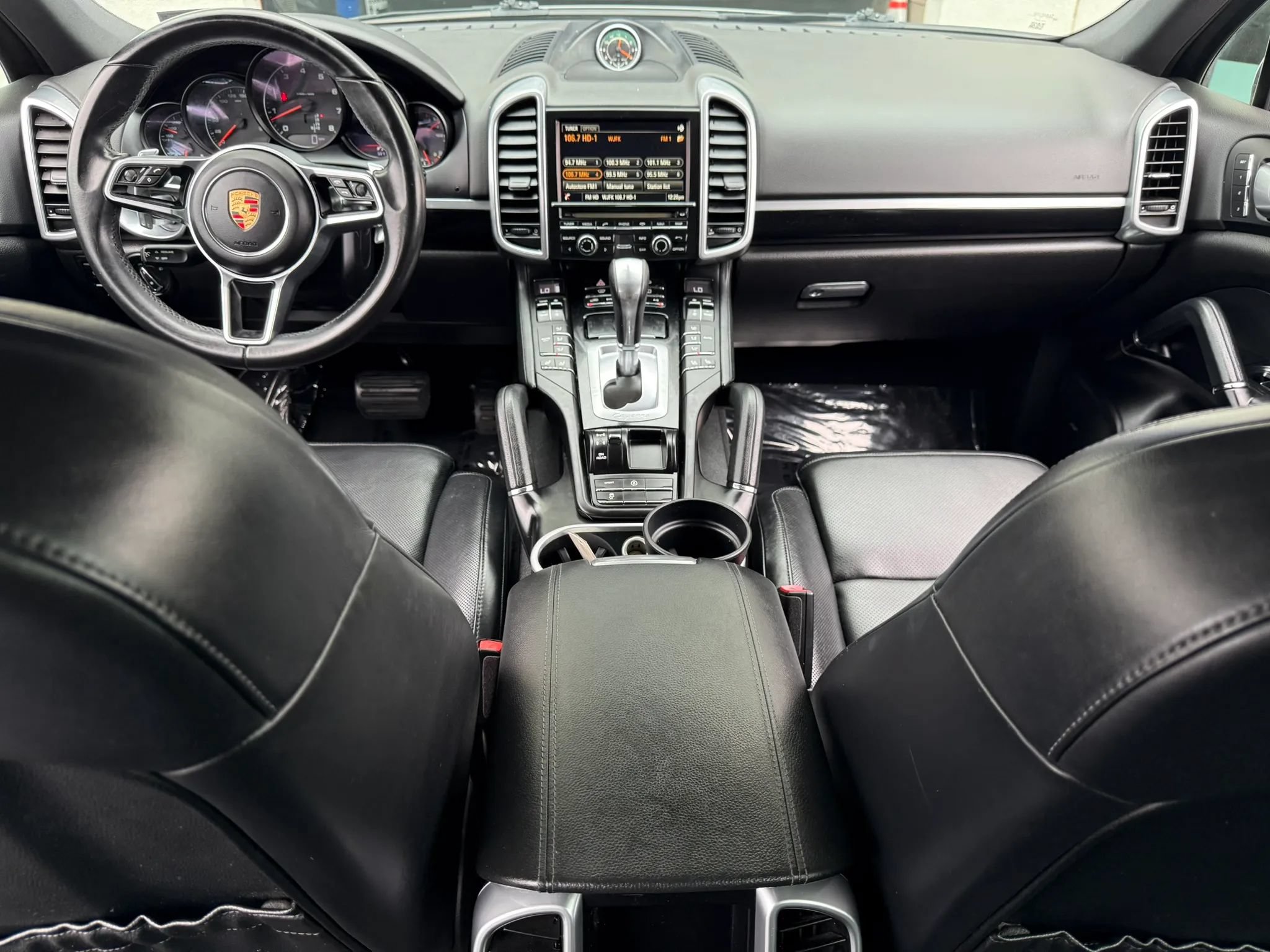 Used 2016 Porsche Cayenne AWD/4WD image 35
