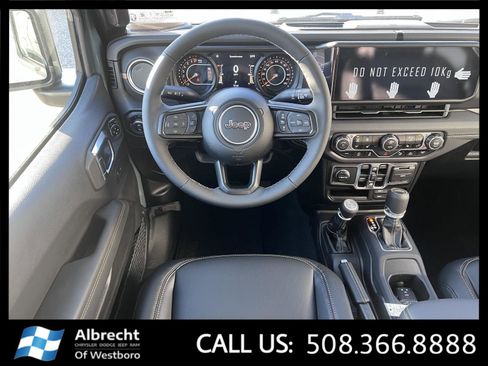 New 2025 Jeep Gladiator Sport image 20