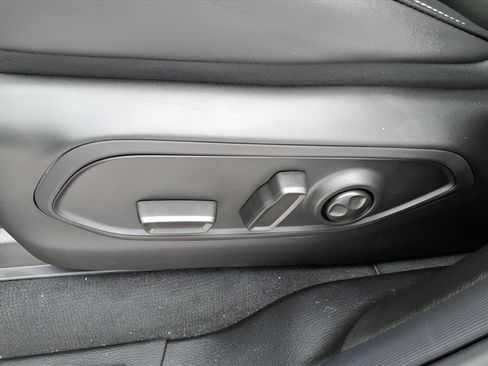 New 2025 Jeep Grand Cherokee Altitude image 17