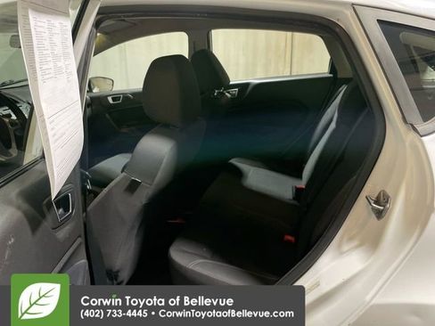 Used 2014 Ford Fiesta SE image 21
