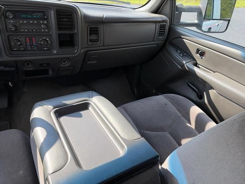 Used 2006 GMC Sierra 1500 SLE AWD/4WD image 9