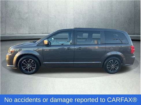 Used 2017 Dodge Grand Caravan GT image 2