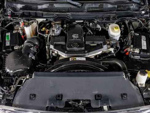 Used 2017 RAM 2500 SLT AWD/4WD image 46