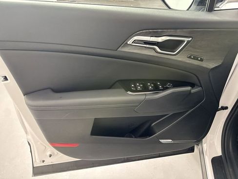 Certified 2025 Kia Sportage X-Pro Prestige AWD/4WD image 20