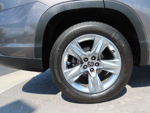 Used 2016 Toyota Highlander Limited image 30