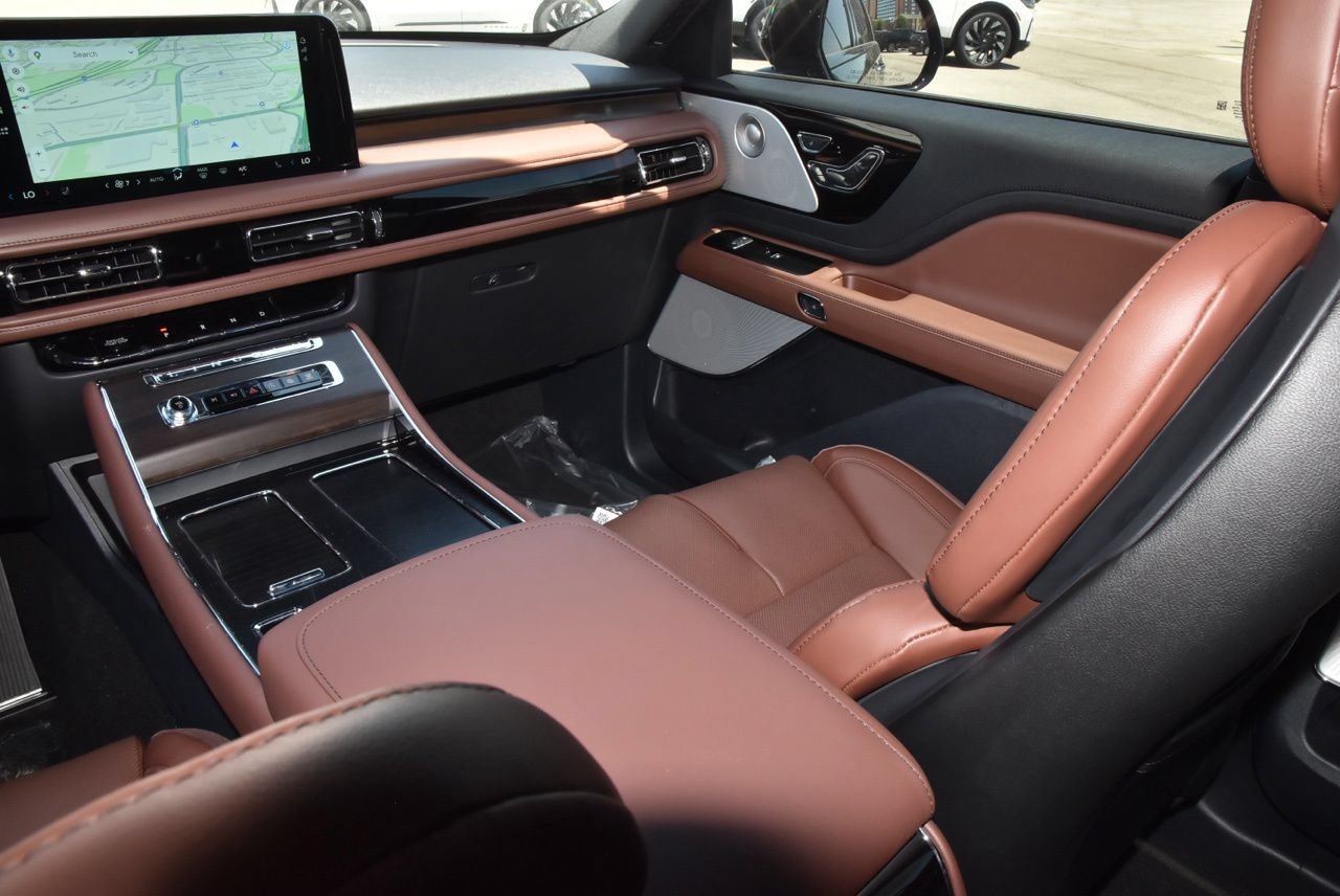 New 2026 Lincoln Aviator Reserve AWD/4WD image 18