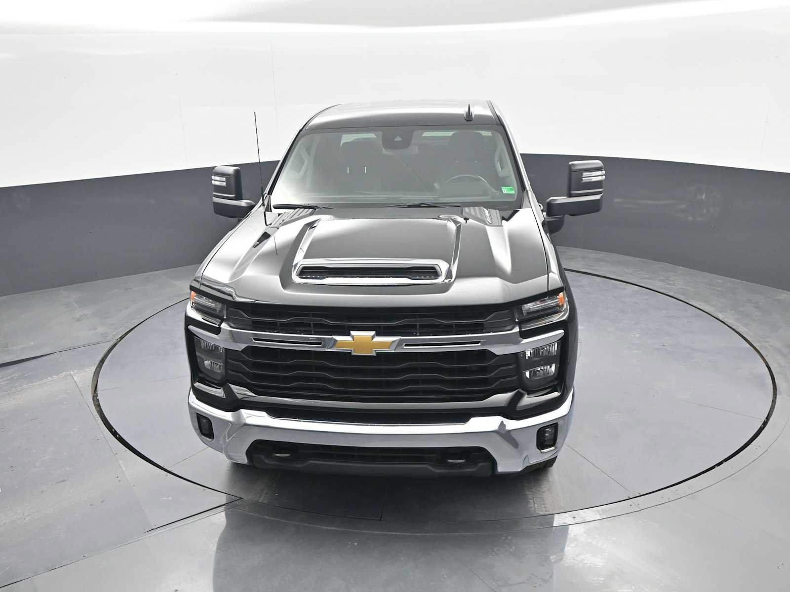 Used 2025 Chevrolet Silverado 2500 LT w/ Convenience Package AWD/4WD image 37