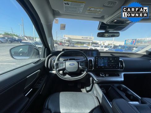 Certified 2025 Ford Expedition Max Platinum AWD/4WD image 5
