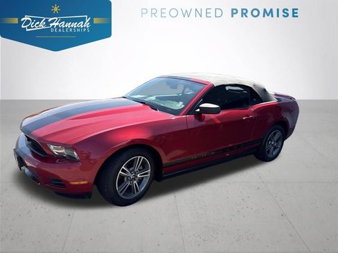 Used 2010 Ford Mustang Premium RWD image 1