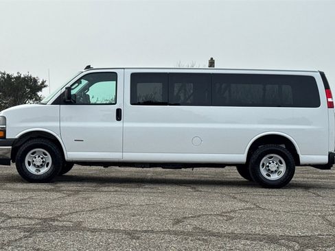 Used 2020 Chevrolet Express 3500 LS w/ Cold Climate Package image 7