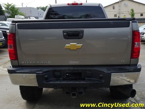 Used 2013 Chevrolet Silverado 2500 LT w/ Interior Plus Package AWD/4WD image 8