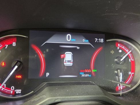 Used 2025 Toyota RAV4 XLE AWD/4WD image 16