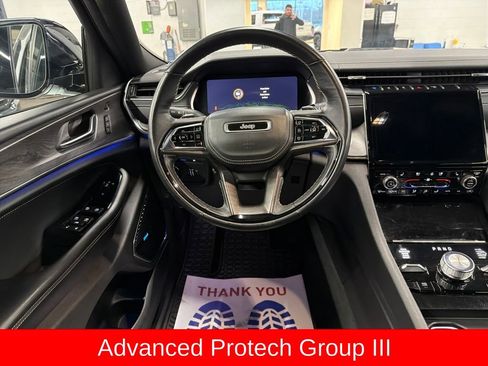 Used 2023 Jeep Grand Cherokee Overland w/ Advanced Protech Group III image 15