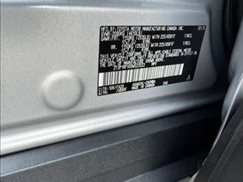 Used 2025 Toyota RAV4 XLE AWD/4WD image 22