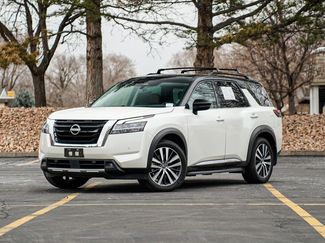 Used 2022 Nissan Pathfinder Platinum w/ Lighting Package (N93) 360° Tour