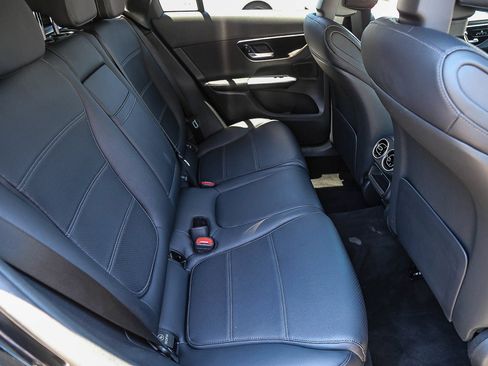 Used 2025 Mercedes-Benz GLC 350e 4MATIC image 15