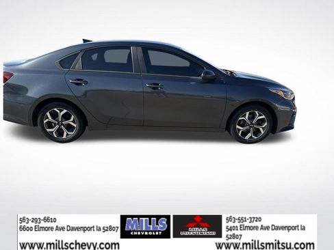 Used 2020 Kia Forte LXS FWD image 6