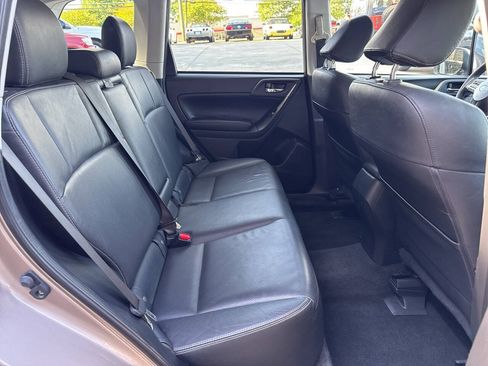 Used 2015 Subaru Forester 2.5i Limited w/ Popular Package #2 AWD/4WD image 14