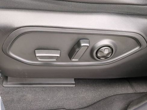 New 2025 Jeep Grand Cherokee L Altitude image 16