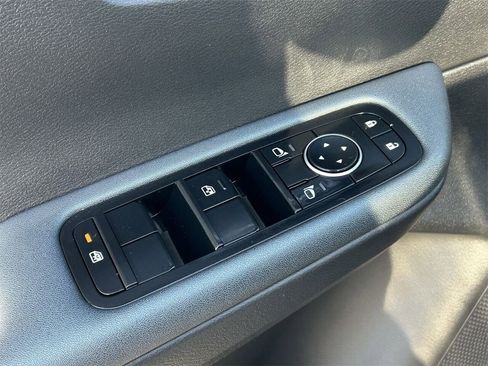 New 2026 Nissan Leaf FWD image 25